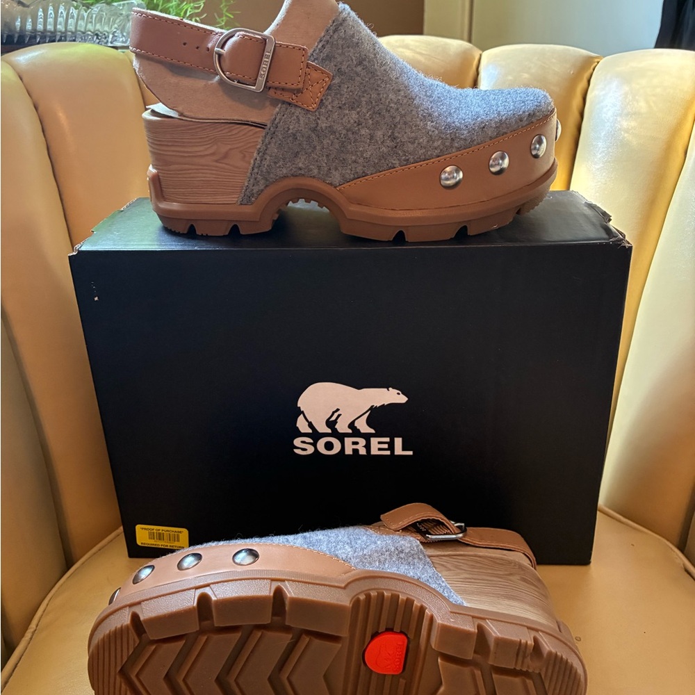 Sorel Grey Felt and Tan Leather Studded Clogs